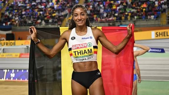 Tu es et tu resteras notre reine 🖤💛❤️