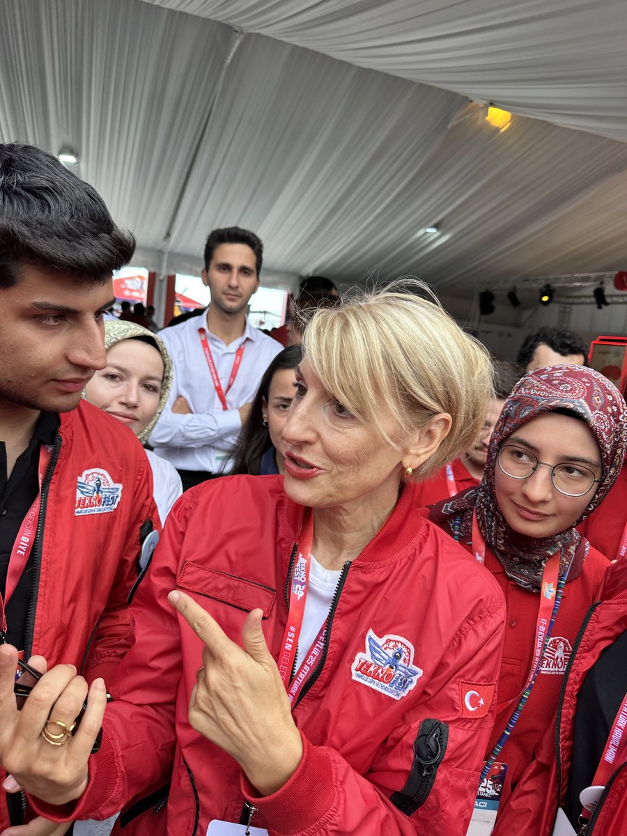 Many thanks to UK Ambassador to Türkiye <a href="/JillMorrisFCDO/">Jill Morris</a> for visiting us at <a href="/teknofest/">TEKNOFEST</a>. 🚀🇬🇧🇹🇷
