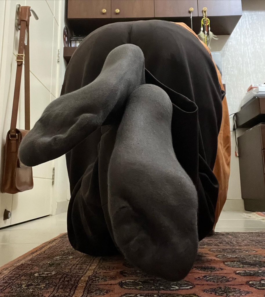 shoesize_46's tweet photo. Throwback to my “Sexy Pose”

#gay #gayfeet #gayfetish #footfetish https://t.co/42lTFg1Hu4