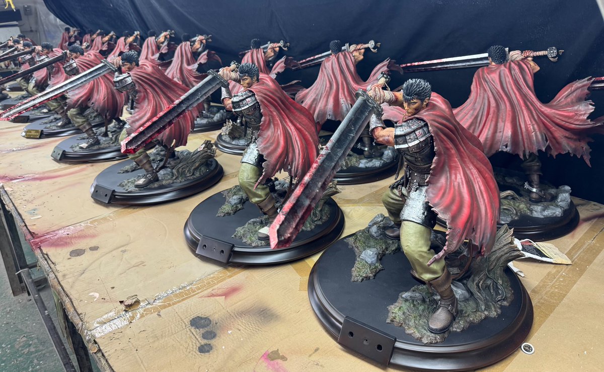 Bihsstudio's tweet photo. The protector Guts is finished production.

#resinart #Berserk https://t.co/jWbtnC5ADX