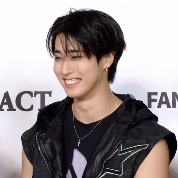 HAN_INTL's tweet photo. Han today for the TMA!

STRAY KIDS KARMA AT 2025TMA
#STRAYKIDSx2025TMA https://t.co/7VQzomD3cA