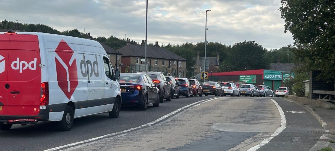 HuddsHub's tweet image. 🚨 Just a reminder that the A62 Leeds Road at Deighton is completely closed all this weekend due to Transpennine Route Upgrade works being carried out on the bridge by the Audi garage. 

Please warn any fans heading to the #htafc match this afternoon as there could be disruption.