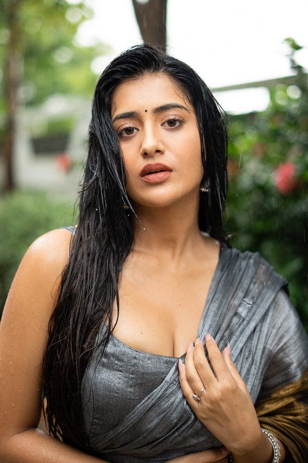 G1R9redbQAA8eSC?format=jpg&name=900x900