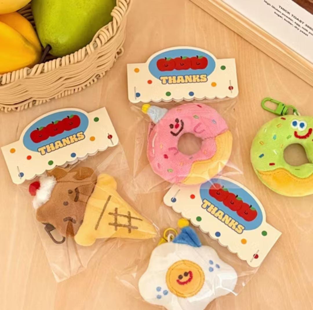 ⋆.𐙚 ̊  adorable plushie keychains that you must have 

a thread
