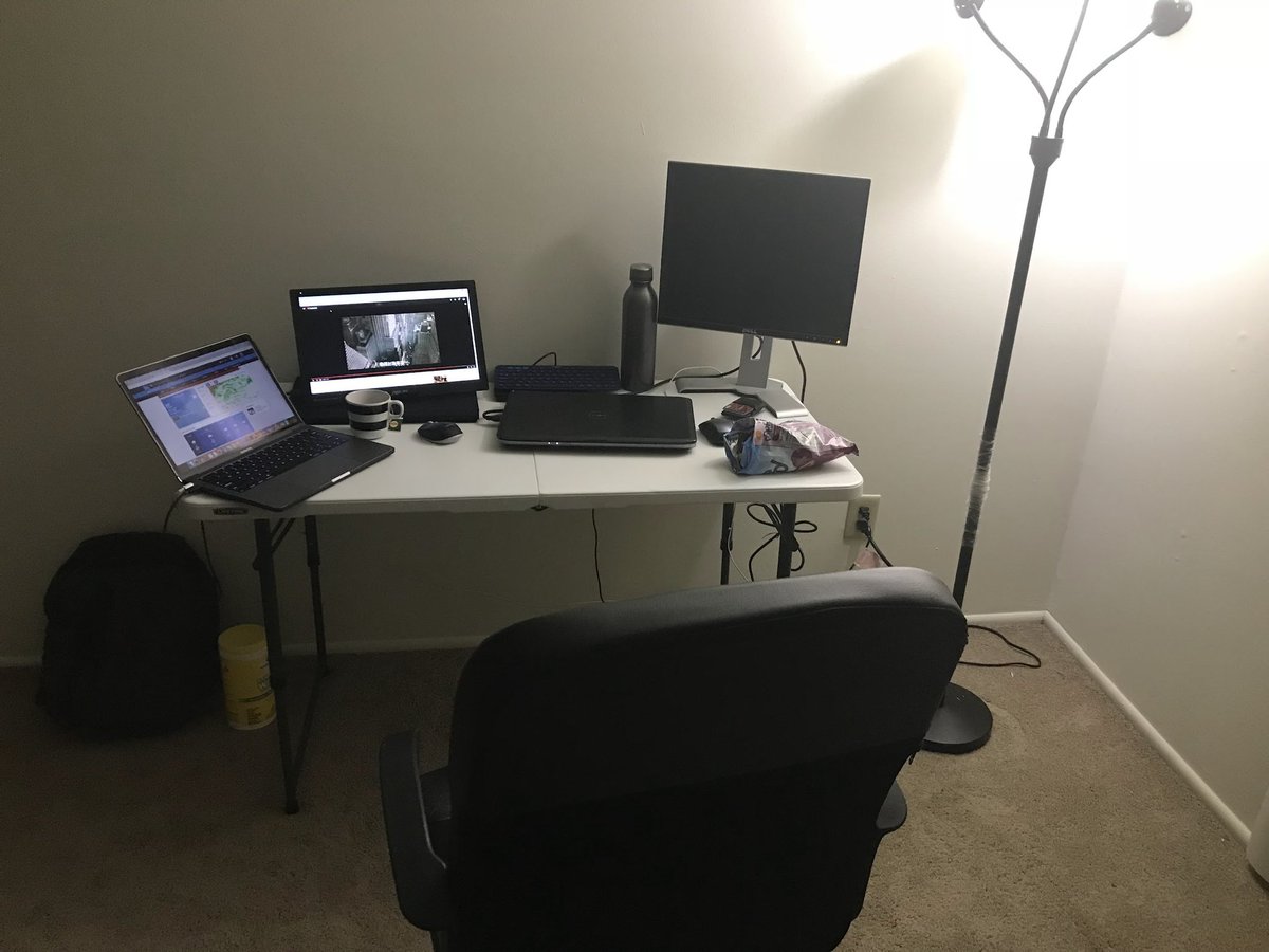 aashrith_k's tweet image. Across all my desk setups through the years, I kept pushing myself, imperfectly. In the process, I learned not just what to do, but what not to do. With that hard-earned wisdom, I now begin not from scratch, but from experience #ProgressNotPerfection #StartFromExperience