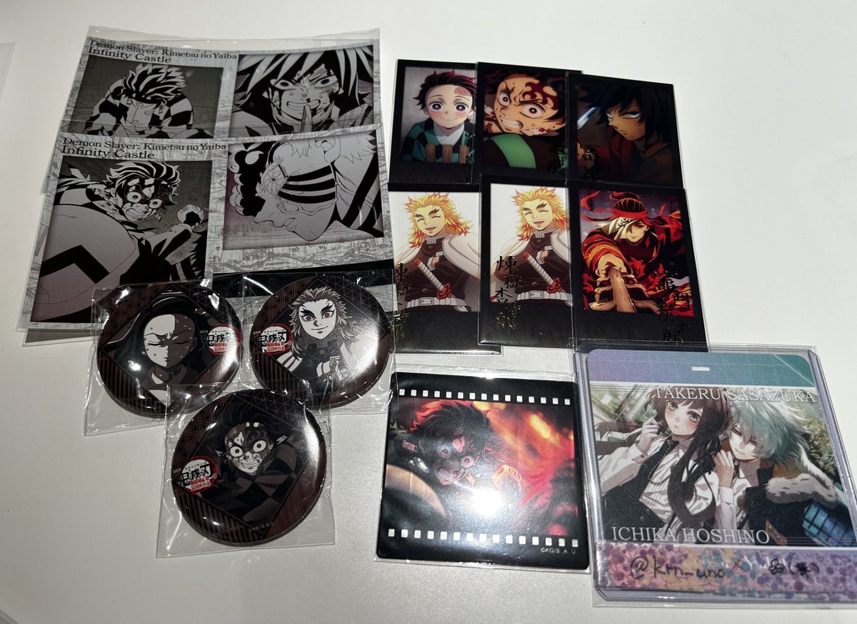 鬼滅の刃 ufotable DINING お楽しみくじ 猗窩座 缶バッジ チェキ 鬼滅の刃 ufotable dining お楽しみくじ 缶バッジ 猗窩座 - メルカリ