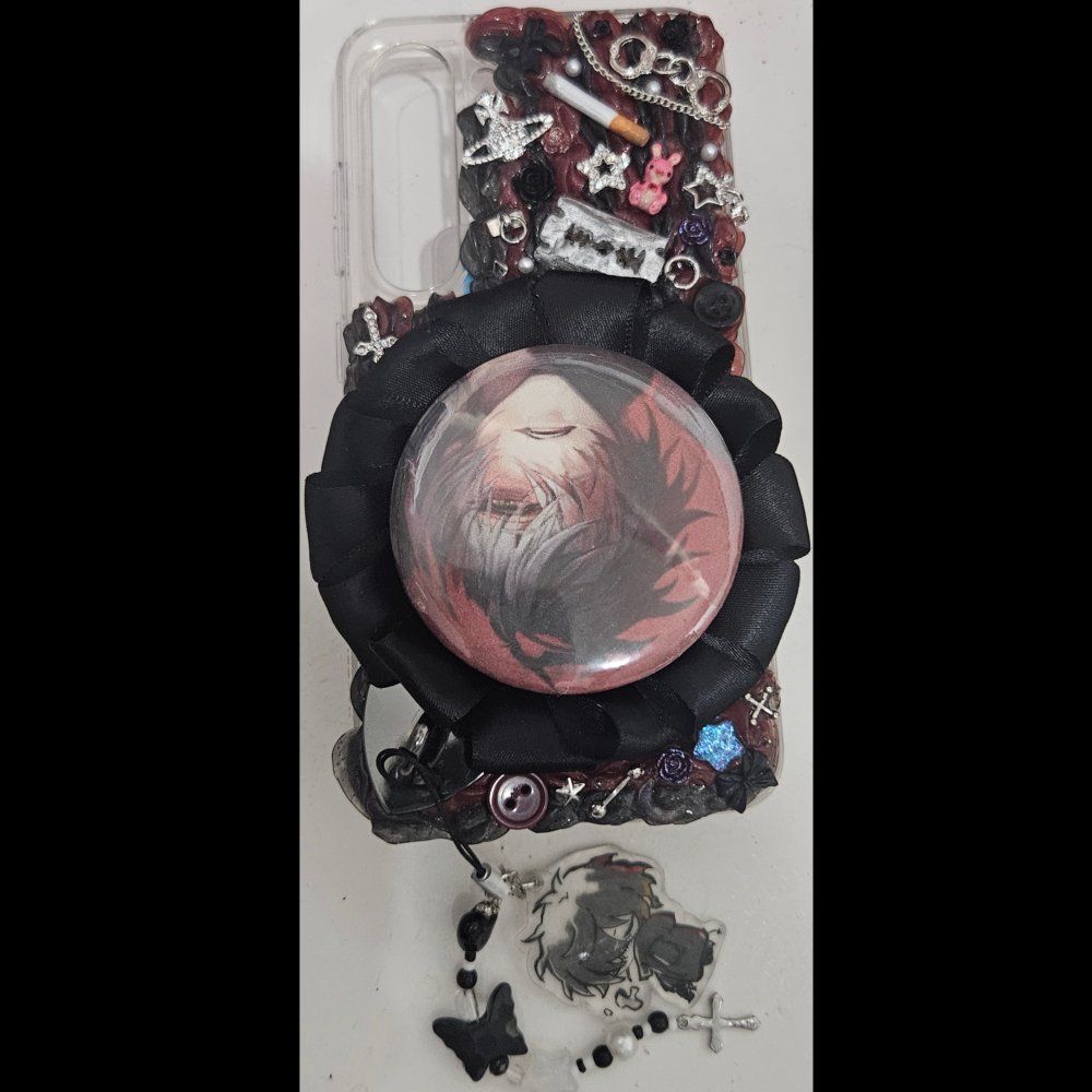 first time trying decoden so I made myself a towa case.. 😋
(i do take commissions as well if anyone is interested...)

#スロダメ
#slowdamage