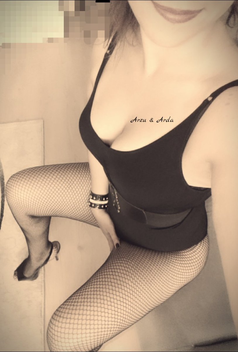 Yağmur da sensin, güneş de..

Kime yağarsan, kime doğarsan,
Kime cumartesi, kime pazarsan..

Gün aysın o halde.. 🥰🩷💋💋