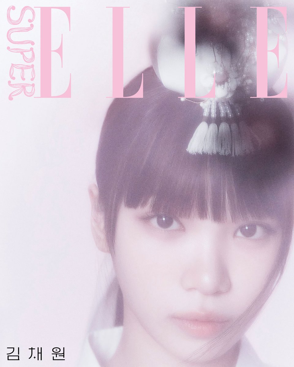ELLE Korea 엘르 (@elle_korea) on Twitter photo #ELLEstar #LE_SSERAFIM #르세라핌 <a href="/le_sserafim/">LE SSERAFIM</a>
르세라핌의 첫 한복 화보를 공개합니다.
10월 컴백을 앞둔 #김채원 #사쿠라 #허윤진 #카즈하 #홍은채 다섯 멤버의 찬란히 빛나는 모습을 지금 확인해 보세요. ✨
🔗 bit.ly/4gxohsY #ELLEstar #LE_SSERAFIM #르세라핌 <a href="/le_sserafim/">LE SSERAFIM</a>
르세라핌의 첫 한복 화보를 공개합니다.
10월 컴백을 앞둔 #김채원 #사쿠라 #허윤진 #카즈하 #홍은채 다섯 멤버의 찬란히 빛나는 모습을 지금 확인해 보세요. ✨
🔗 bit.ly/4gxohsY