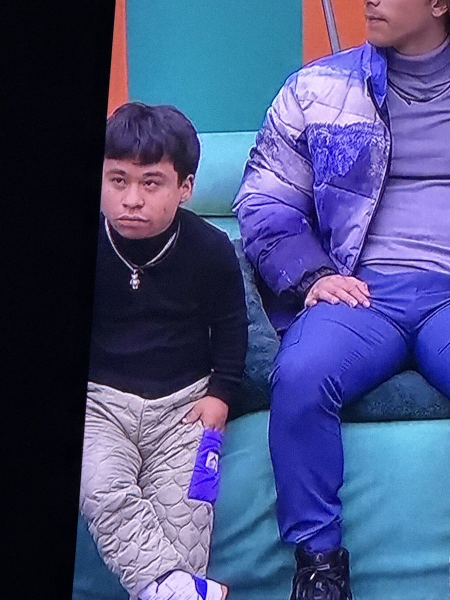 Con el niño no pendejos!!!!! 
Cómo juegan con los sentimientos de ellos viendo lo vulnerables que están?? 
Chinguen a su puta madre 

<a href="/LaCasaFamososMx/">La Casa De Los Famosos México</a> 
@Ronogueron

#LaCasaDeLosFamosososMx 
#LaCasaDeLosFamososMx3 
#LCDLFMX3 
#LCDLFMX