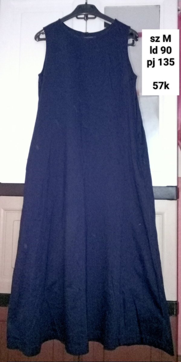 zcleleyaa's tweet photo. @nayeheheh •slim fit crop top new
•long dress uniqlo https://t.co/4kVhUstw4b