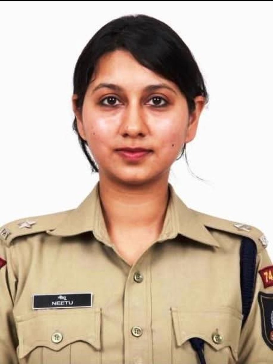 हम सभी पुलिस कर्मियों को आप पर गर्व है।  हमारी वास्तविक विभागीय अभिभावक हैँ आप।  न केवल वाराणसी पुलिस बल्कि सम्पूर्ण उत्तर प्रदेश पुलिस का हर एक कर्मचारी एक दिन आप जैसी अधिकारी के अधीनस्थ के रूप मे कार्य करना चाहता है।  Up police का अभिमान और गौरव हैँ आप। जय हिंद।  
#ipsNeetu