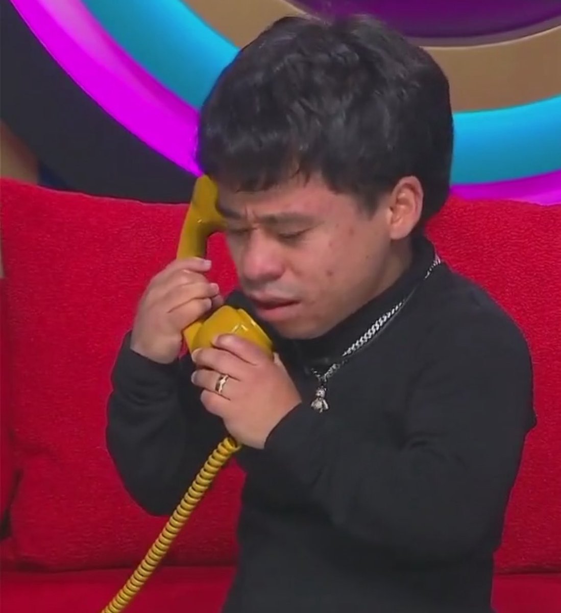 Es el que mas contenido ha dado
El que mas risas ha generado
Lleva ya 60 dias sin saber de su familia

Gana su primera moneda de destino y le dan una llamada con el pendejo de Daniel Sosa 

VAYANSE MUCHO A LA VERGA !! GATADA LO QUE LE HICIERON #LaCasaDeLosFamososMx
#LCDLFMX3