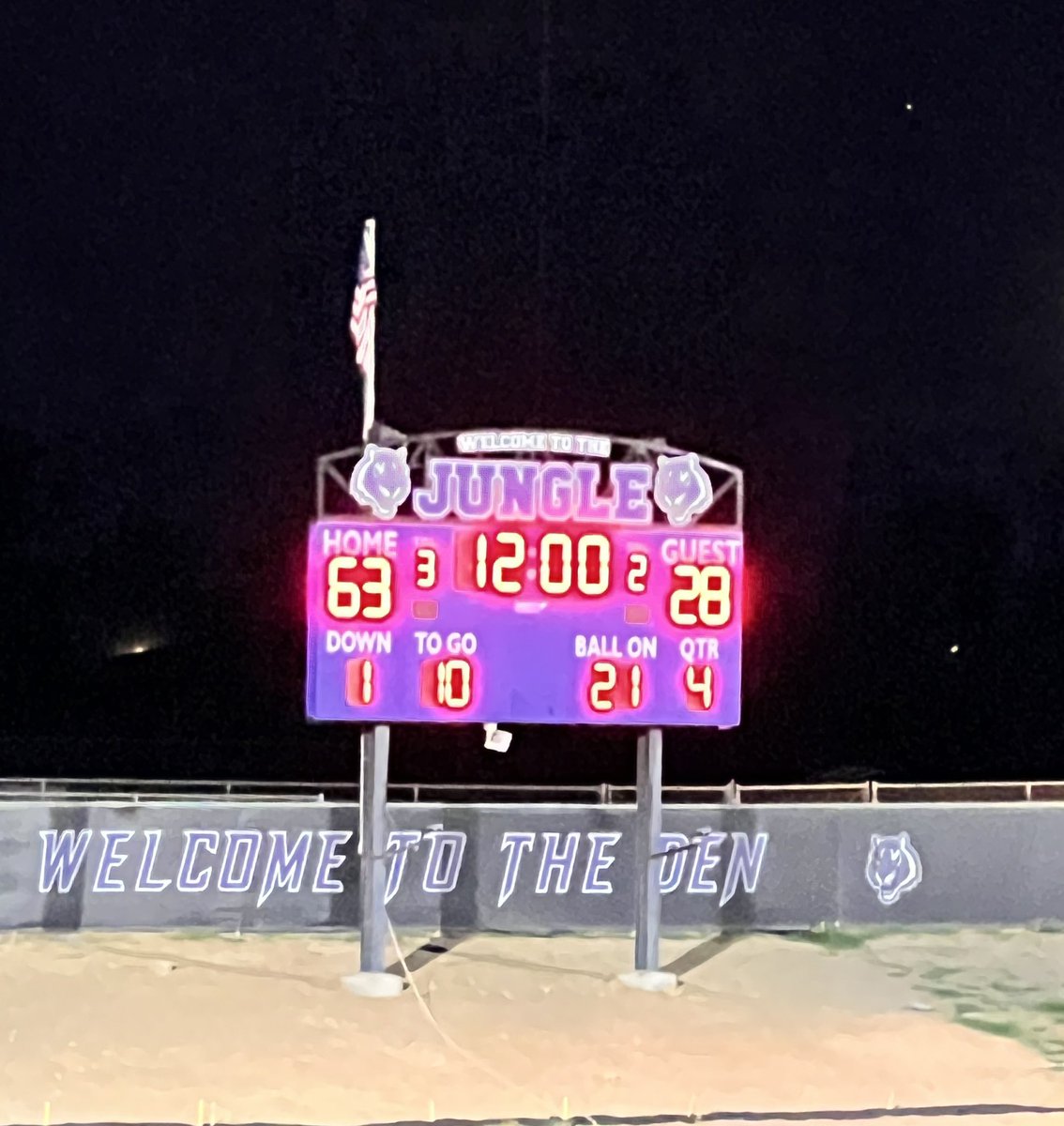 CoachLanzarotto's tweet image. Millennium Tigers another 60 + outing over 300yrds passing 250+yrds rushing, 9tds on offense. 3-1 on the season. Let’s keep working!!! 

Victory over Apollo Hawks 

#R2N @CoachEarly_MHS @MillenniumFB @JUSTCHILLY @gridironarizona @AZHSFB @KevinMcCabe987 @azc_obert @CodyTCameron