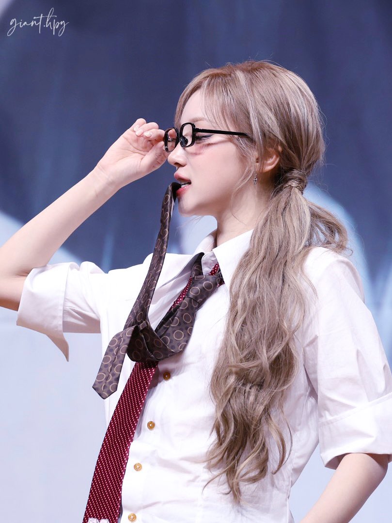 250919 K4
👓👔🤤
#아이들 #idle #우기 #YUQI #宋雨琦