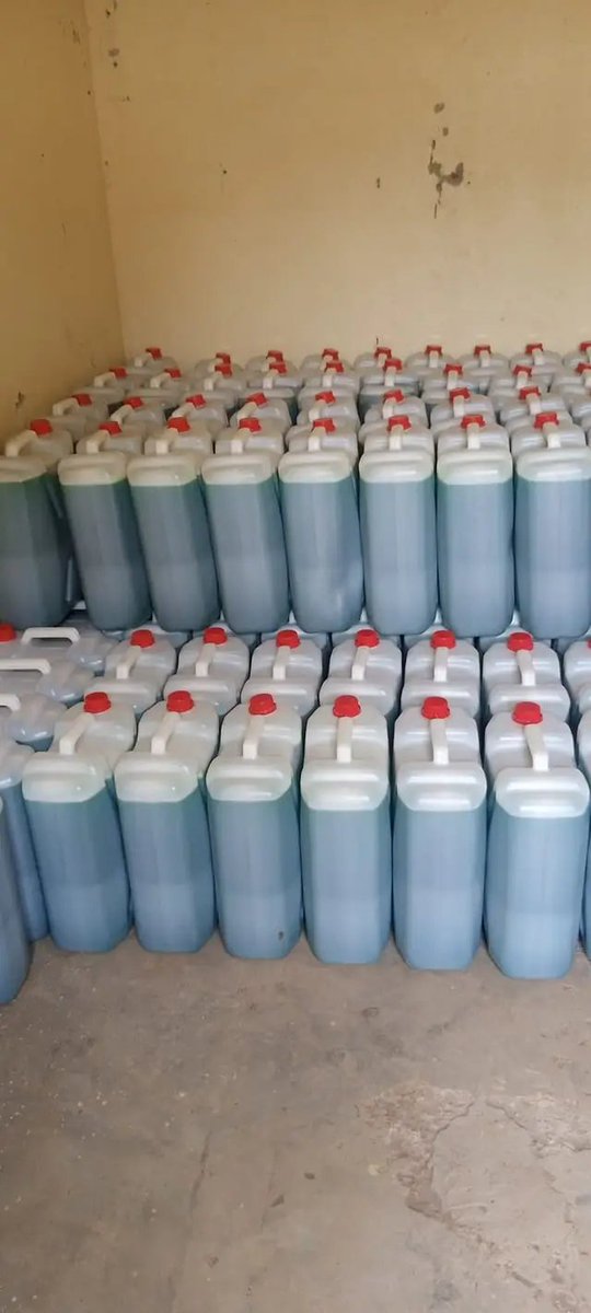 lohanliquidsoap's tweet image. Introducing Lohan Liquid Soap! 
Your everyday solution for freshness, hygiene, and sparkling clean results 

✅ Gentle on hands
✅ Tough on grease &amp;amp; stains
✅ Perfect for home, office, and commercial use
📍 Available in Kampala, Uganda
📞 Call/WhatsApp: 0771 562169.#cleaning