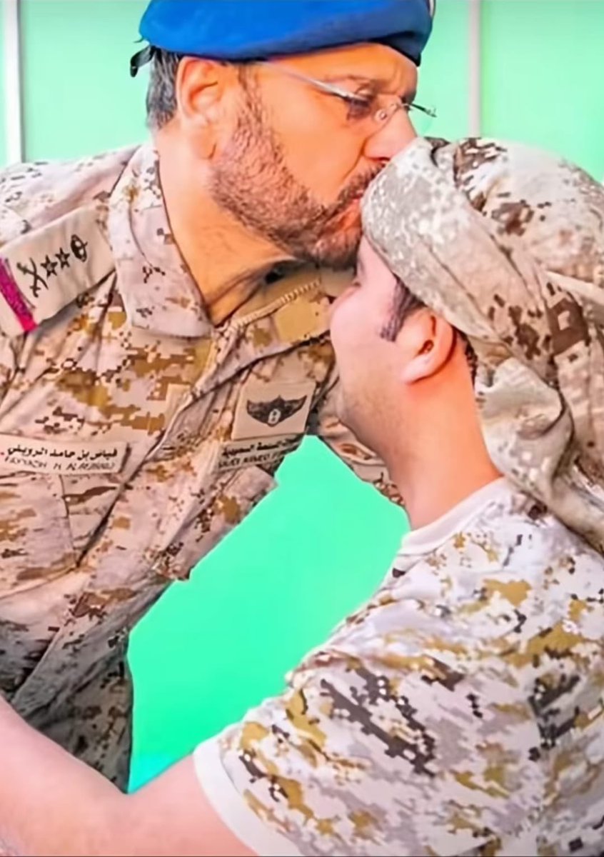 Moh380Mohammed's tweet photo. في #ذكرى اليوم الوطني (95) 
هذا نحن أبنائك يابلادي نبذل أنفسنا وكل مانملك فداء لديننا ومقدساتنا تحت راية التوحيد وبقيادة ملكنا سلمان وولي عهده بعز وفخر
 لتبقين ( سعوديتنا العظمى فوق هام السحب ) تقودين العالم
و الكل يتطلع إليك ويتمنى أن يكون من أبنائك https://t.co/4gu6jG84e0