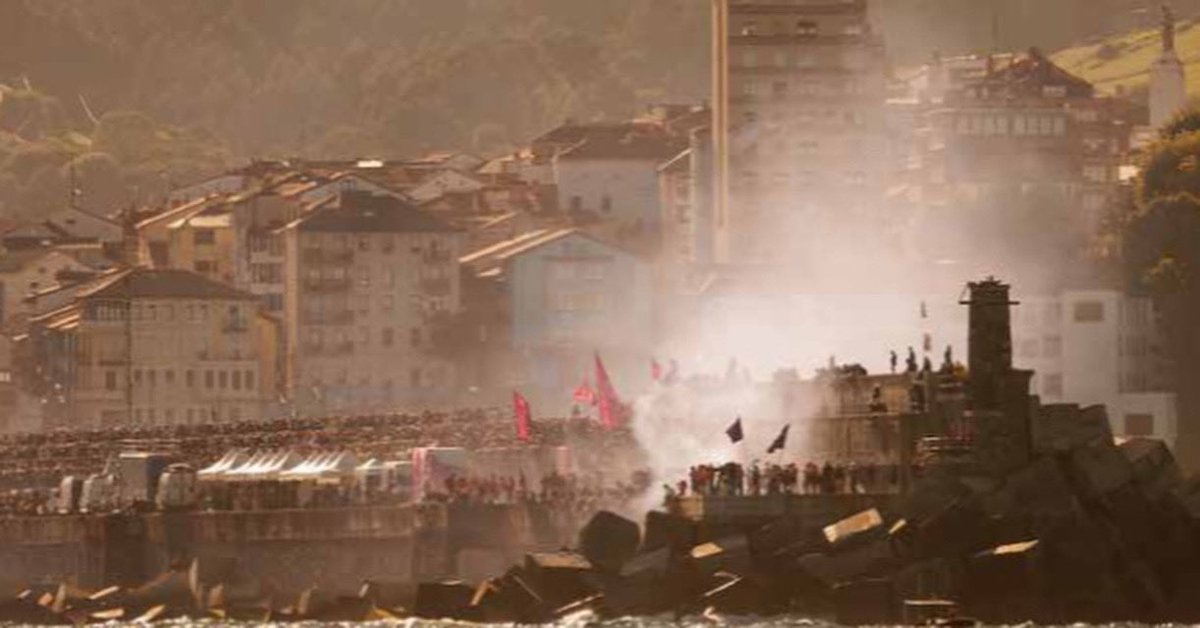 Urdaibai_Arraun's tweet photo. 💙GAUR…GUREAK ANIMATU eta BESTEAK ERRESPETATU
👉Hoy… animemos a los nuestros y respetemos a los demás
‼️GORA ARRAUNA‼️
#EuskoLabelLiga #BouBizkaia #Bermeo #Urdaibai #Bizkaia #arrauna #remo #rowing #trainera #herribattaldebat https://t.co/rJpqKJ9A3X