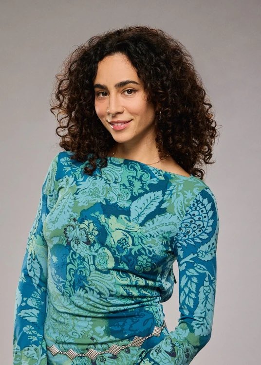 Enough time has passed, who outsold? #BB27