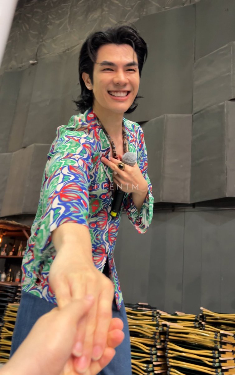 dpentm's tweet photo. แต่งหญิงกับผมมั้ยครับ @milephakphum https://t.co/gOBGAhHwCc