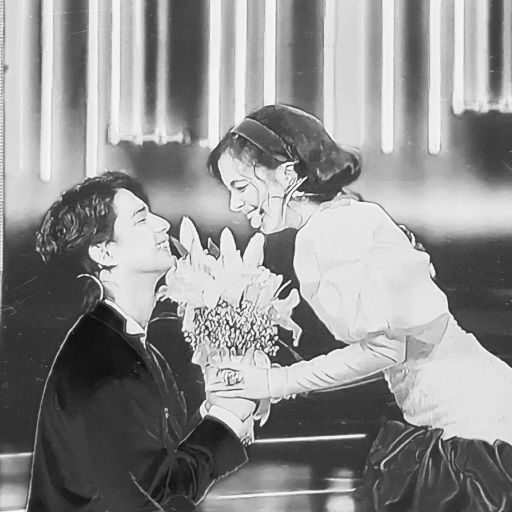 scriphiraa's tweet photo. Prince &amp; Princess

MORA SERVING GLAM
#BreakingIAWithMORA
#MORA https://t.co/MIOlk5aPf7