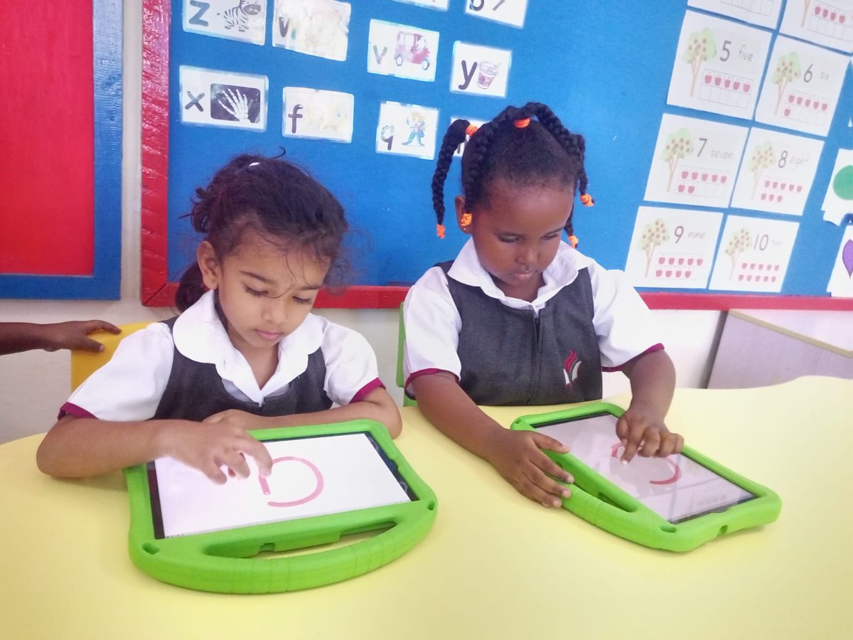 JafferyAcademy's tweet image. Tap, trace, and learn! ✍️💻 K1 learners explore the phonic sound s and a using tablets during ICT—blending technology with early literacy skills.

#intergratedlearning #sounds #phonics #literacyskills #digitallearning #nurseryschool #jafferyacademymombasa