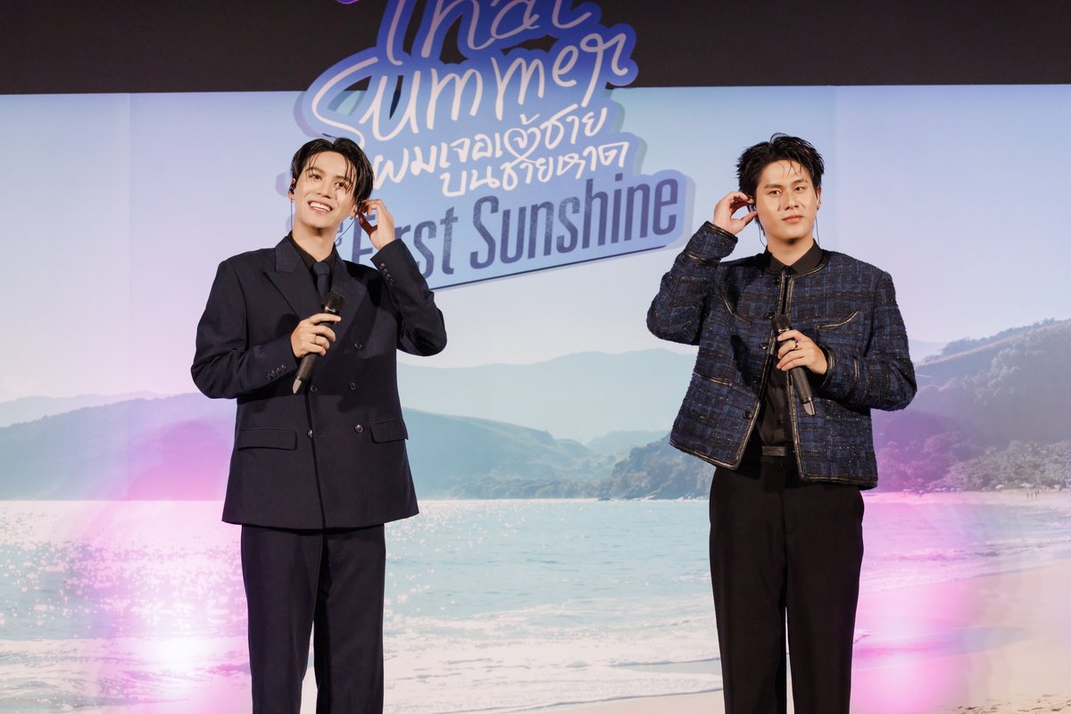 GMMTV's tweet photo. ภาพบรรยากาศงาน ‘That Summer ผมเจอเจ้าชายบนชายหาด: The First Sunshine’ ในค่ำคืนที่ผ่านมา ขอบคุณแฟนๆ ทุกคนที่ให้การต้อนรับน้องเม่อกันอย่างอบอุ่น #ThatSummerSeriesEP1 ☀️🌊

’That Summer ผมเจอเจ้าชายบนชายหาด‘
ทุกวันศุกร์ เวลา 20:30 น. ทางช่อง ONE31
และรับชมพร้อมกันทาง YouTube : GMMTV OFFICIAL

#ThatSummerSeries 
#GMMTV
