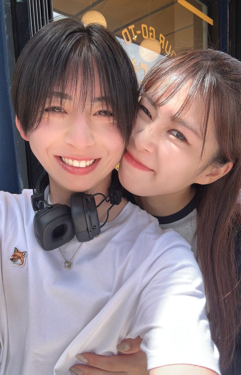h81027's tweet photo. 全て上手くいったグアム旅行🇬🇺代償として火傷のやうな日焼けをしてかなりの痛みを伴っていますが、またすぐ行きたい🛩️

現地の人たちもみんな優しくていっぱいお話しをしてくれました、次は現地のお友達もつくりたいな https://t.co/kKy2pIBb4a