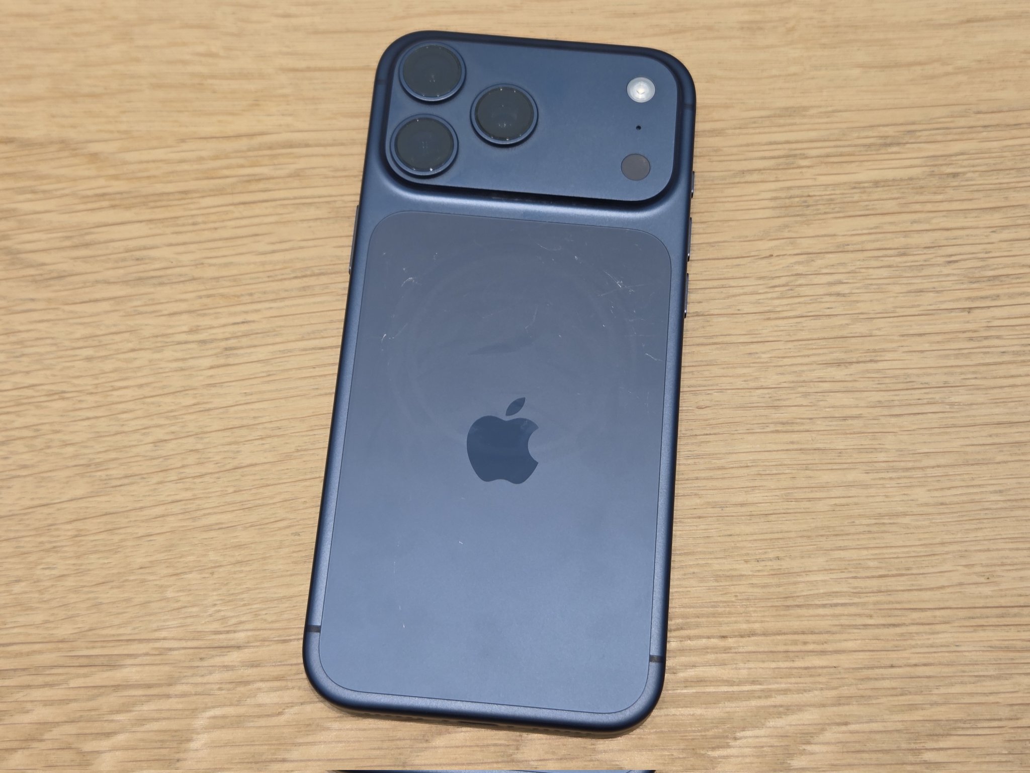 iPhone 本体 傷あり ぱおぱお on X: 