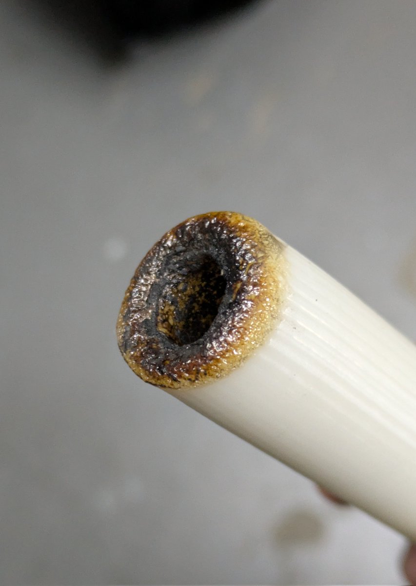 polaris_rocket's tweet image. 燃焼試験後のabsグレイン
かなり効率よく進めることが出来ました🚀
#ロケット #宇宙 #サークル #rocket #space