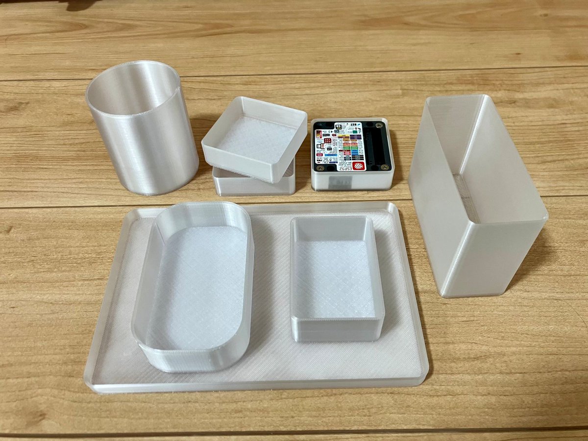 Kaz_Macintosh's tweet image. ダイソーや無印にあるようなシンプルなケースの3Dモデルを公開しました！ブラウザ上でサイズを自由に変更して、その場でSTLファイルを生成できます。#OpenSCAD #3Dプリンター  
makerworld.com/en/models/1811…