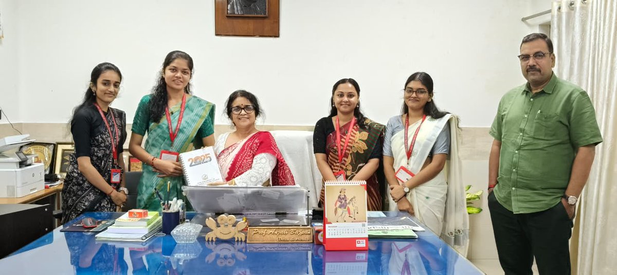 foebhu's tweet photo. MSc MEd Interns (Indian Institute of Teacher Education (IITE) Gandhinagar) gracefully concluded their 10 days internship at Faculty of Education, BHU. Collectively they expressed their gratitude to the head and Dean.@bhupro @VCofficeBHU https://t.co/8fMqPscBdY