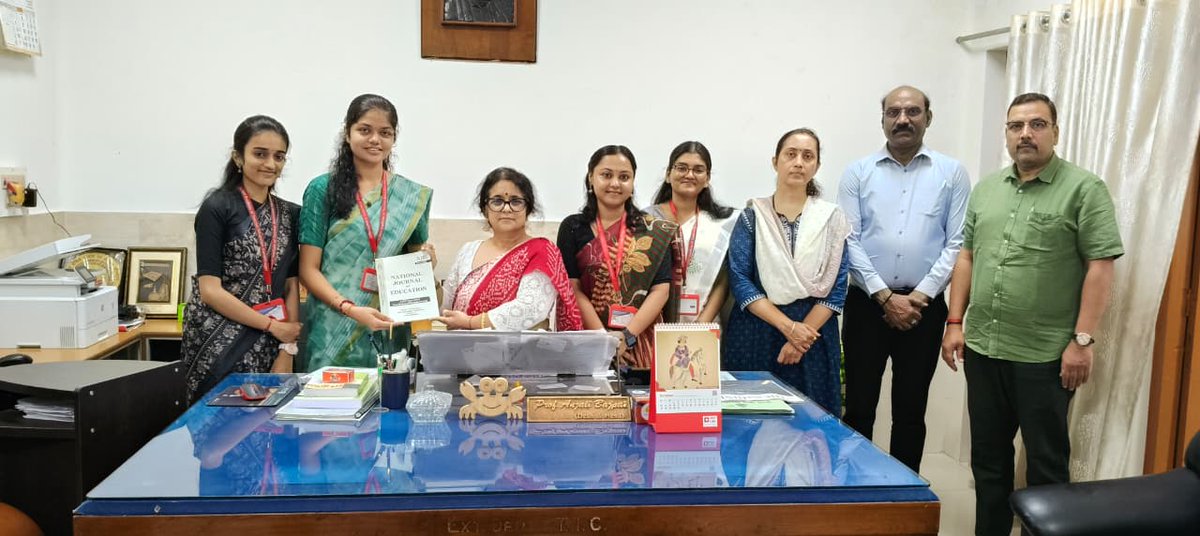 foebhu's tweet photo. MSc MEd Interns (Indian Institute of Teacher Education (IITE) Gandhinagar) gracefully concluded their 10 days internship at Faculty of Education, BHU. Collectively they expressed their gratitude to the head and Dean.@bhupro @VCofficeBHU https://t.co/8fMqPscBdY