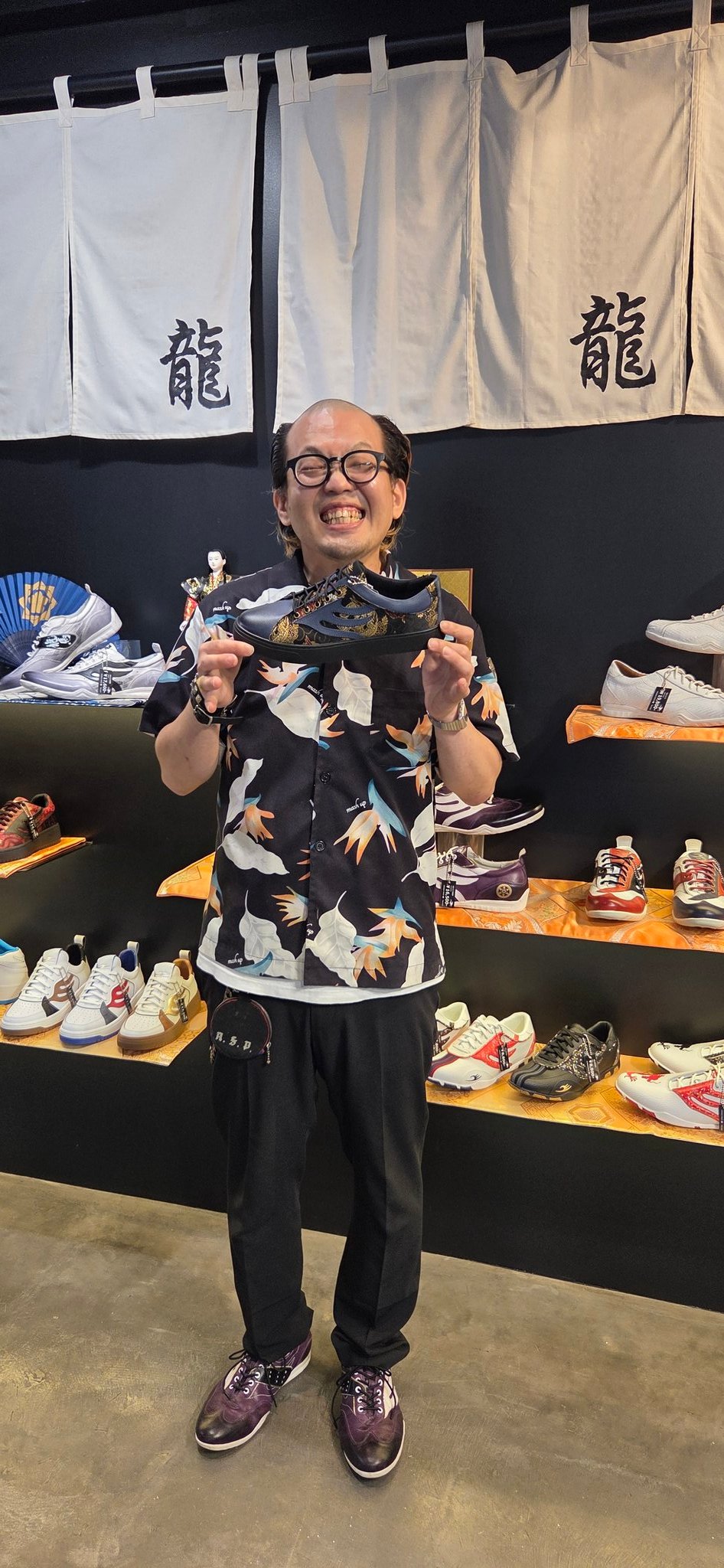 明日に向かって歩け! REDSNEAKERS 2025 (@terutoshiyamam1) / X