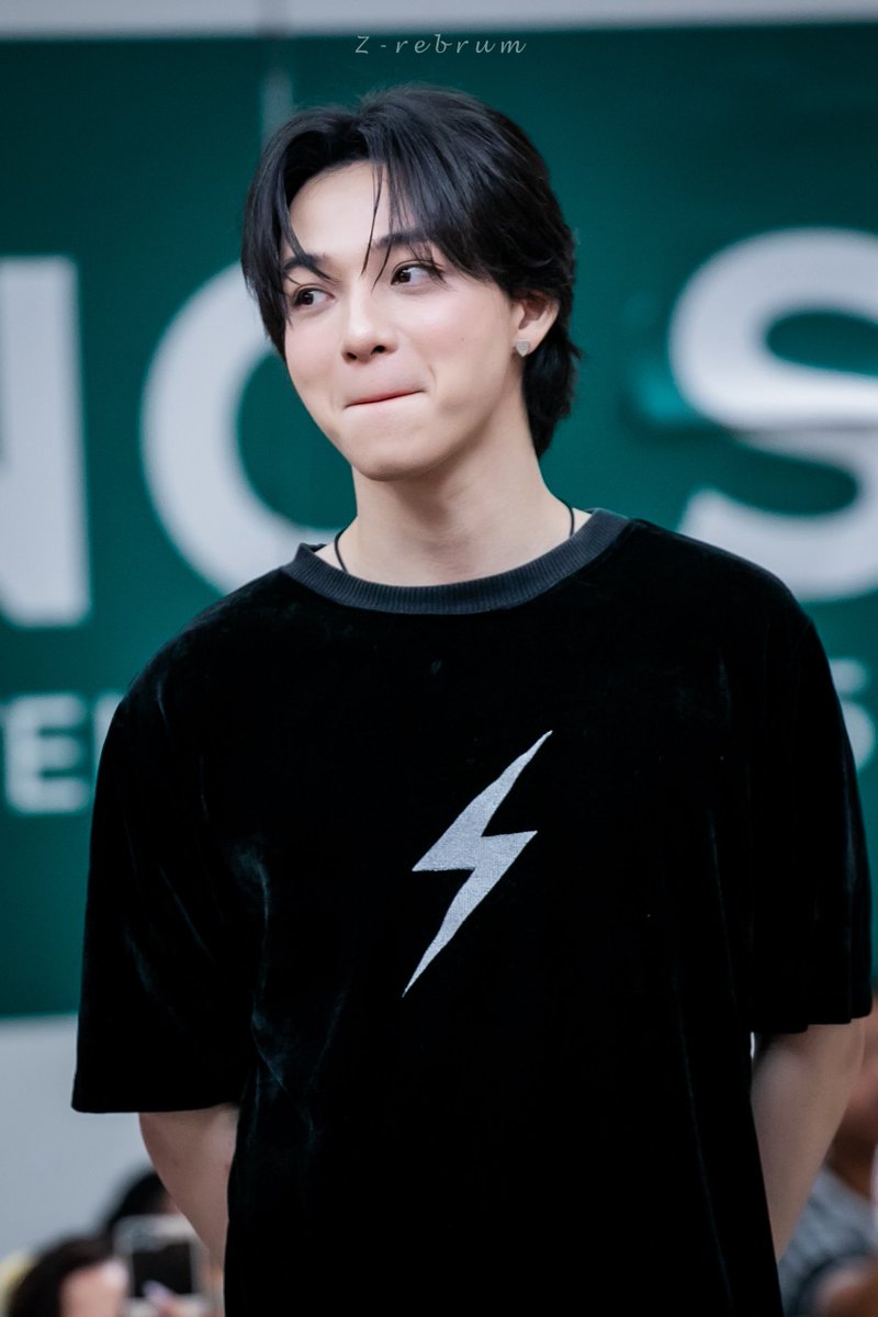 ไหนเมื่อคืนใครดื้อ!

#DestinyClinicxMaxkyBas 
#บาสเด็กอ้วนที่แท้จริง  
#bbasjtr #bbasbyZ