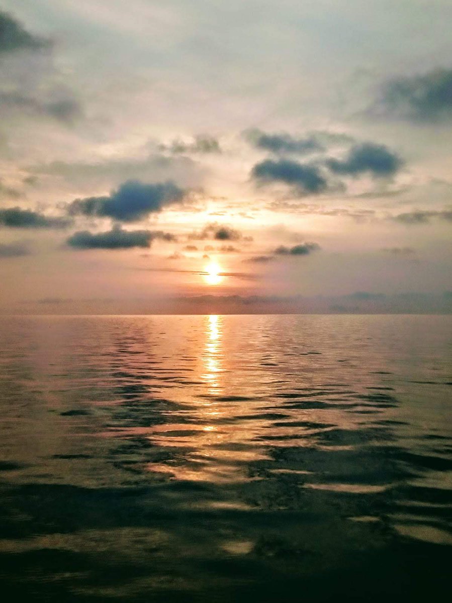 <a href="/luismerlo_actor/">Luis Merlo (Oficial)</a> 🌅Buen día Luis🕊️gpo🌄
                💌
☕Aunque las ganas se cansen
🐚Aunque la noche se alargue 
🐜Siempre habrá un punto donde el camino se haga más liviano
  🎐 Seguimos soñando 
         ⚓ABRAZOS⛵