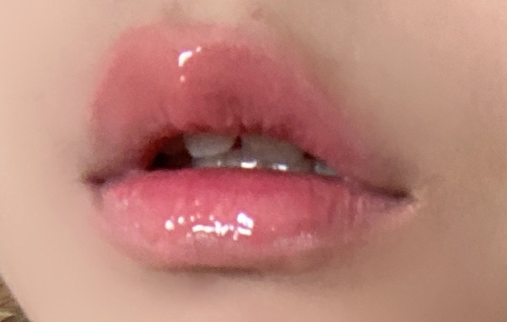 요즘 꽂힌 립조합 튜토리얼
(제품제공은 ❤︎ 표기)

* 지저분한 주변 피부보정 이외의 불필요한 색감보정은 지양했습니다.