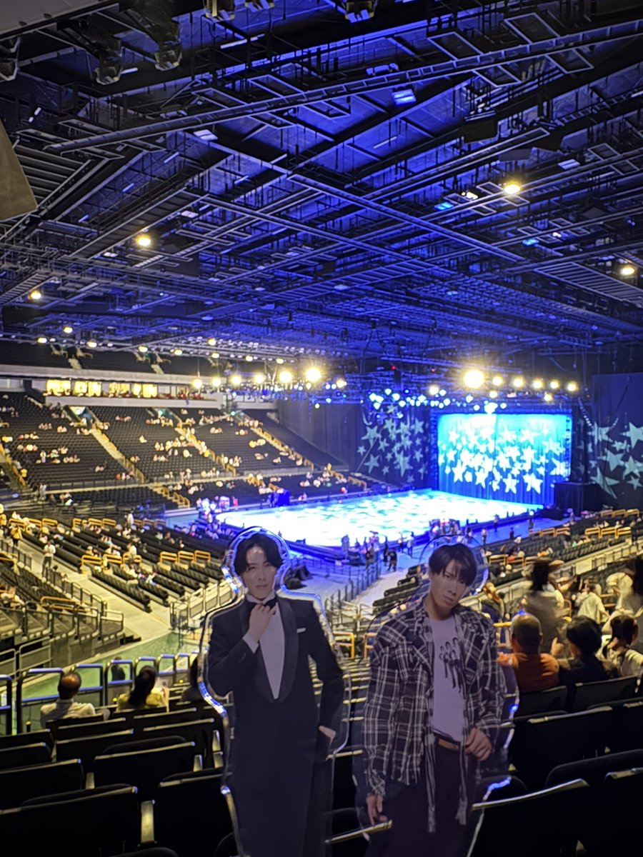 SS_love_UN's tweet photo. JAの貸切公演回
アンバサダーを勤めた舘様アクスタと共に行ってきた✌️

 #ディズニーオンアイス
 #DisneyOnice https://t.co/5pVBSLEEwS