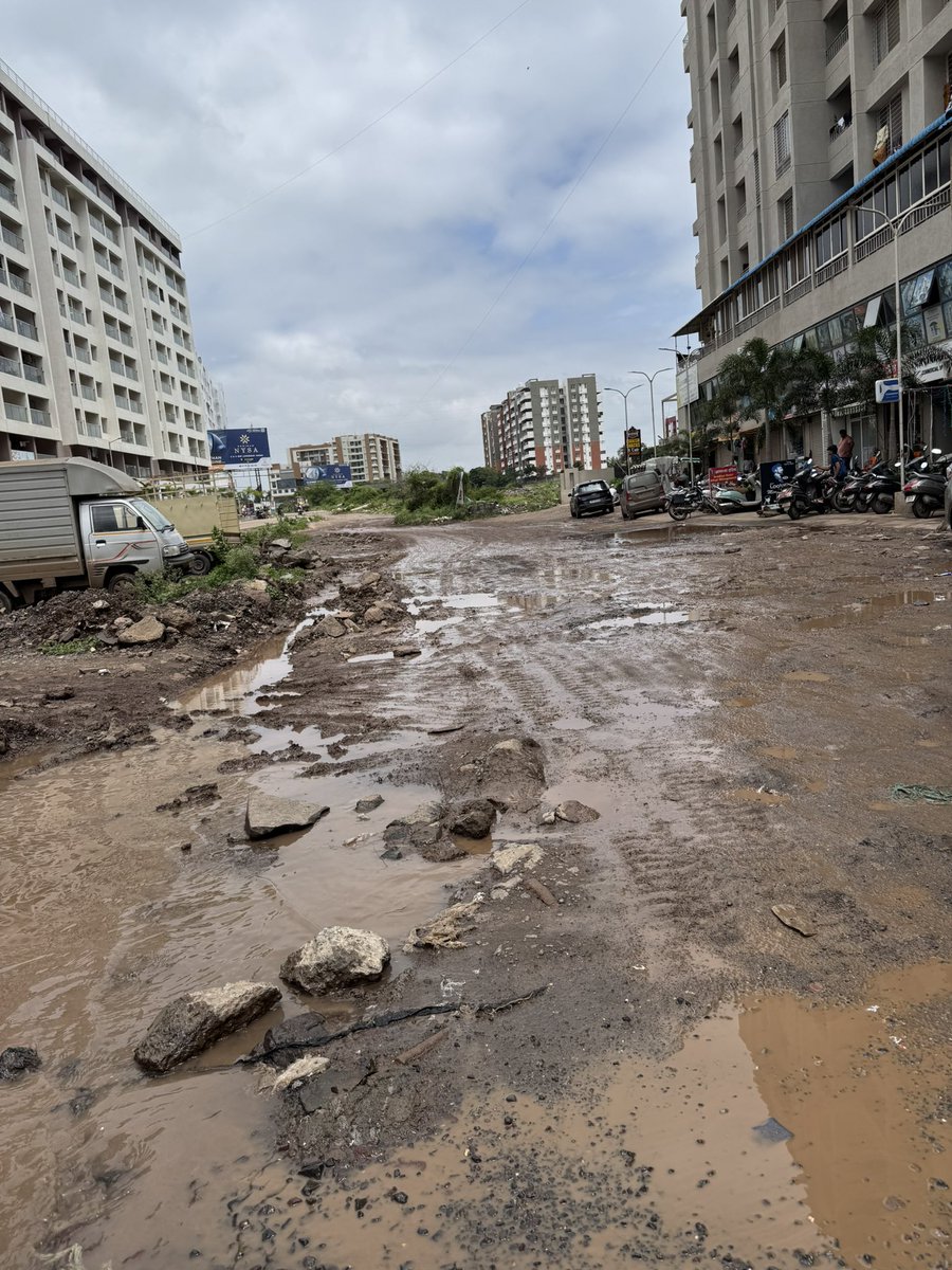 Aaditya1108's tweet image. @CMOMaharashtra Roads in Dhanori, Lohegaon, Porwal Road &amp;amp; Pride World City are in terrible condition. Potholes, waterlogging &amp;amp; traffic chaos are risking lives daily. Please take urgent action for citizens’ safety. #pune  @AjitPawarSpeaks @mieknathshinde @Dev_Fadnavis