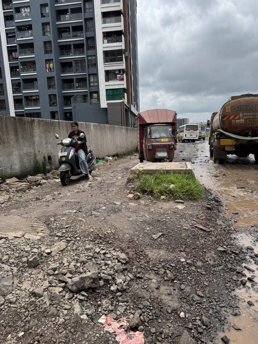 Aaditya1108's tweet image. @CMOMaharashtra Roads in Dhanori, Lohegaon, Porwal Road &amp;amp; Pride World City are in terrible condition. Potholes, waterlogging &amp;amp; traffic chaos are risking lives daily. Please take urgent action for citizens’ safety. #pune  @AjitPawarSpeaks @mieknathshinde @Dev_Fadnavis