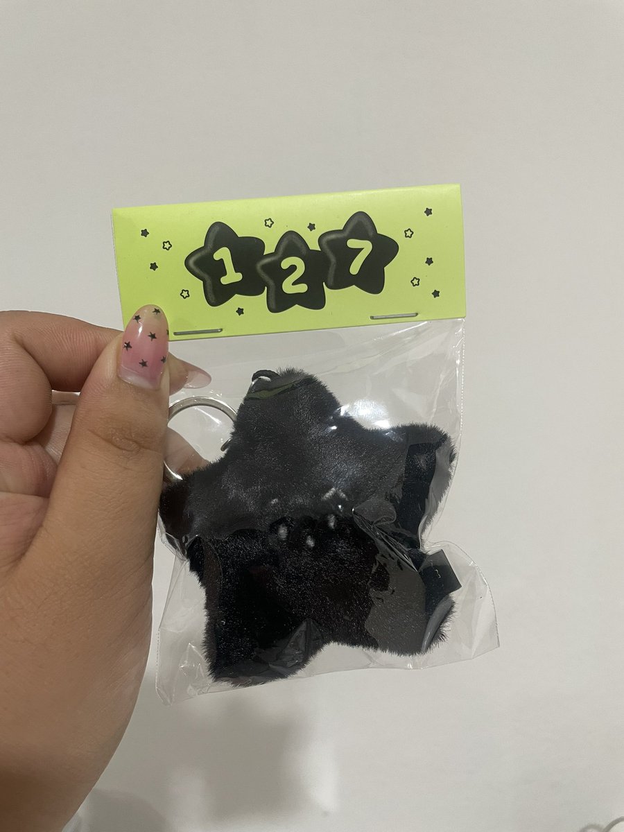pcyp_q's tweet photo. พร้อมส่ง 
character cushion keyring mark 250
mini claw clip mark jaemin 200
starfish black ver mark 650

ไม่เคยแกะออกจากถุงเลยคับ💖
รวมส่ง/สอบถามเพิ่มเติม
#ตลาดนัดnct #ตลาดนัดnct127 #ตลาดนัดnctdream https://t.co/qhy1pH81nM