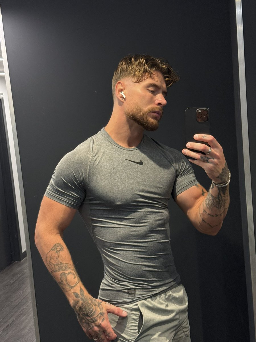 MIST3RWALTZ's tweet photo. ᅠ
ᅠ
Pre gym training vs post gym session! 
ᅠ
ᅠ https://t.co/81lUEiWCta