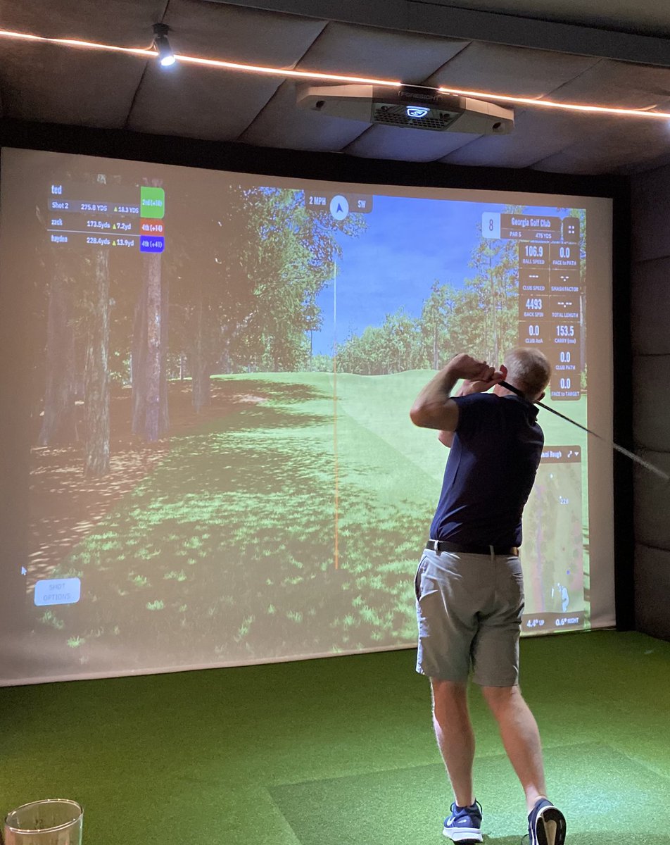 GolfLS18's tweet image. 🌧️ Rain all day today !

If you fancy a round but the weather is putting you off, why not come and enjoy our indoor simulator instead! ⛳️

Play some of the world’s best courses in perfect conditions 

➡️ To book, visit horsforthgolfclub.co.uk/indoor-golf-st…