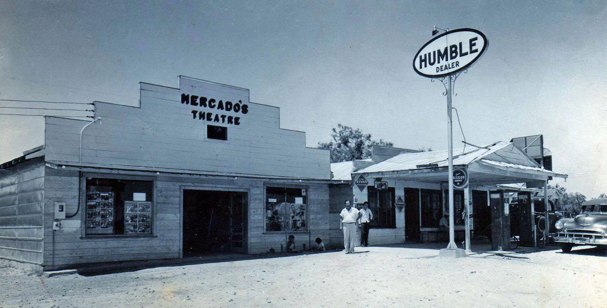Oh man, Traces of Texas reader Atilana Salas sent in this beautiful photo and included a story so poignant it raised a lump in 'Ol Traces' throat.  Says Atilano:

"Today, nothing remains of Tacho Mercado's 'salón de baile.' Only its concrete foundation spread under an open sky