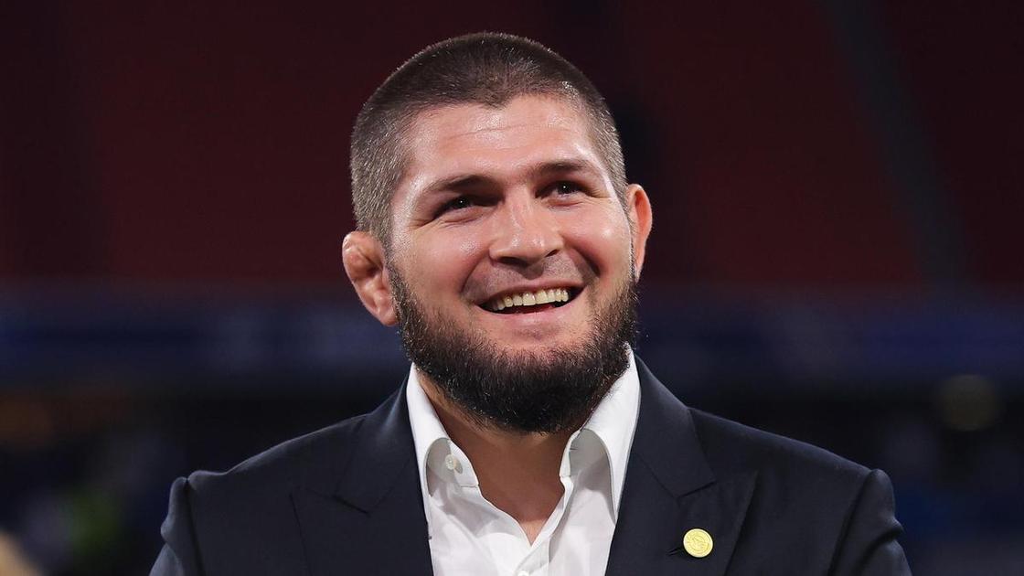 Starhit_online's tweet image. Кумирами аварца были Федор Емельяненко, Маурисио Руа и Жорж Сен-Пьер, но мог ли юный Хабиб представить, что впереди — чемпионский титул, 29 побед и ни одного поражения? Где же Нурмагомедова ждала горечь разочарования?

#хабибнурмагомедов #конормакгрегор

starhit.ru/s/id-6557574-t…