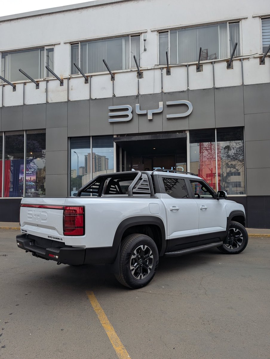 Kevoh_254's tweet photo. Niliona 4WD 24/7 walipeleka hii gari kwa Simpson desert. Acha tuone kama @BydKenya watatupea tupeleke Shompole-Nguruman. #BestOfAllWorlds https://t.co/ah9KZN3jRG