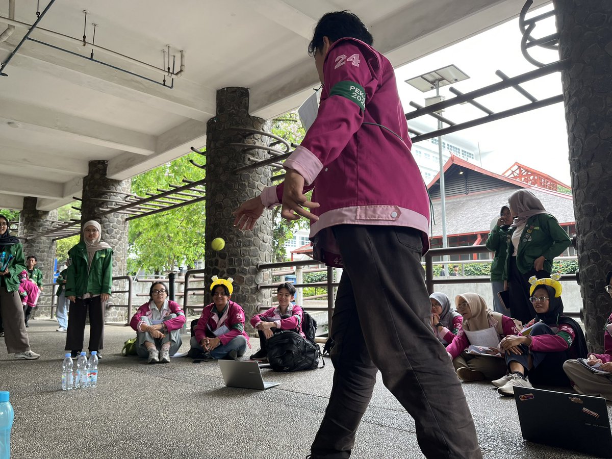 They don’t know I’m admin HMTL ITB…