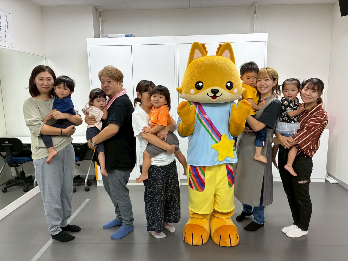 おはようございます☔✨

能力開発レッスンとプレ定期レッスンに、仙台校のマスコットキャラクターである #コンたん がやって来てくれました🦊

コンたんと一緒に楽しく活動できてみんなニコニコでした😊

また会えるといいなぁ💭

#テアトルアカデミー
#テアトルアカデミー仙台