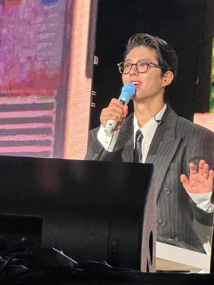 Mey🌼🌌 tweet media