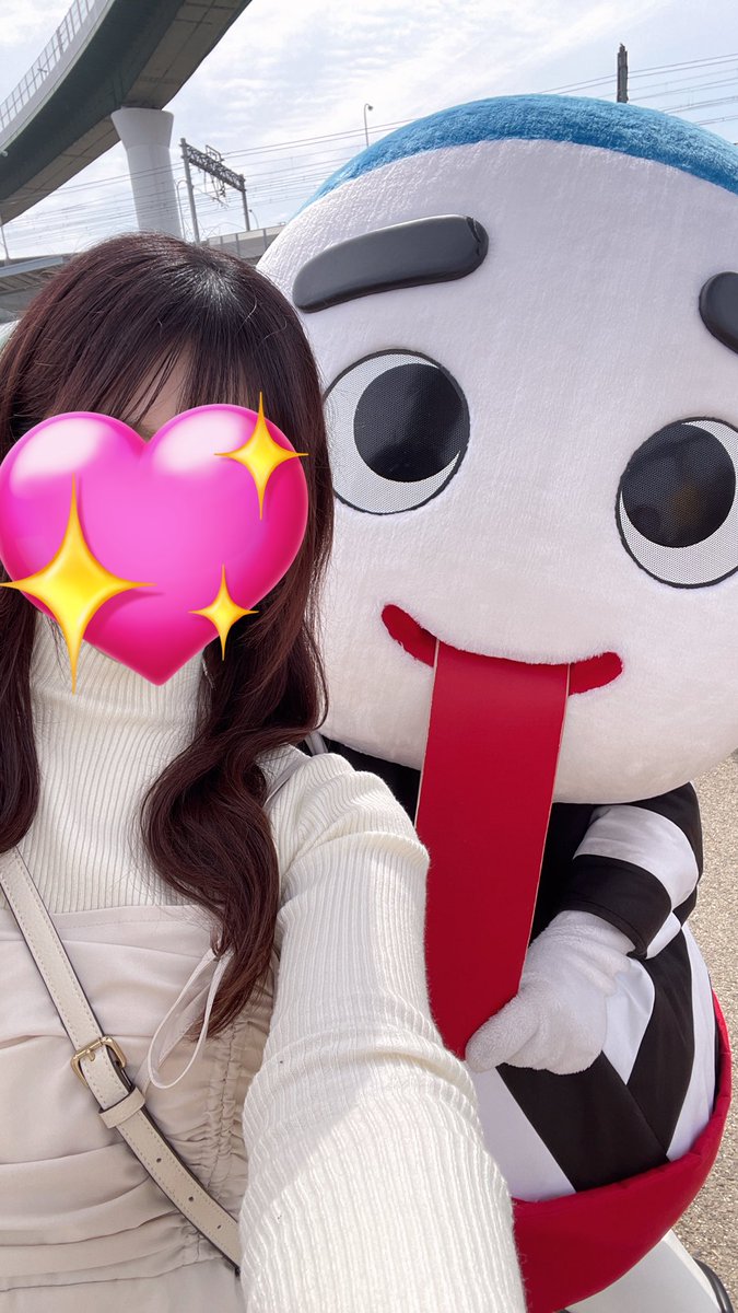 今日は夢にこにゅちゃんが出てきて、とても会いたくなった( ඉ_ඉ )
早く会いたい、、
もっとなんか写真撮るときのレパートリー増やしたい🧐
あゝ、、こにゅちゃん、、😣🩷